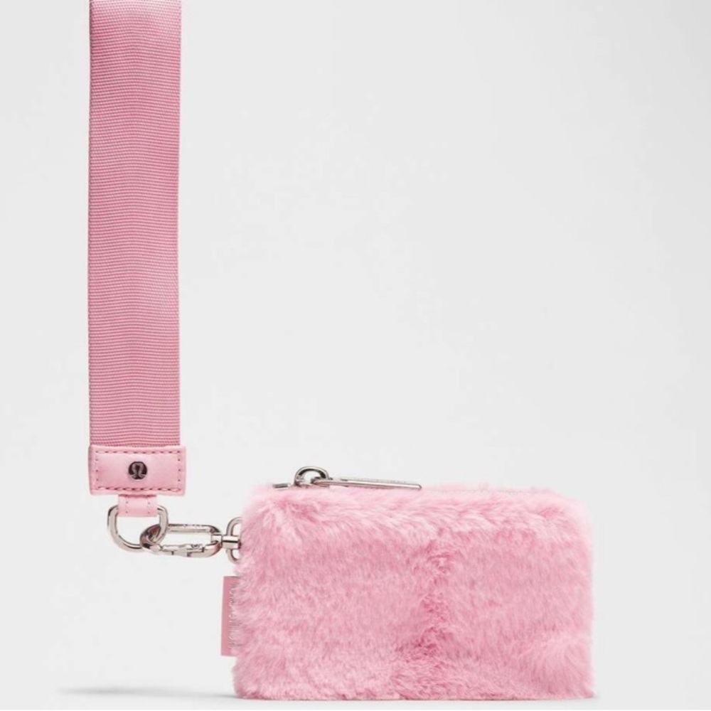 Lululemon Dual Pouch Wristlet Plush Fleece in Pink Tide - Picture 4 of 8